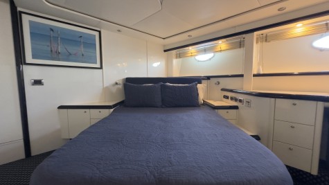 SUNSEEKER 74 Bip Charters Renta de Yates en Puerto Vallarta