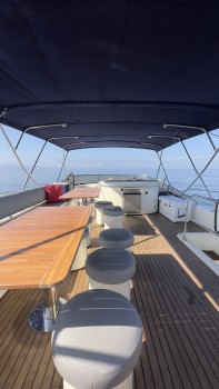 SUNSEEKER 74 Bip Charters Renta de Yates en Puerto Vallarta