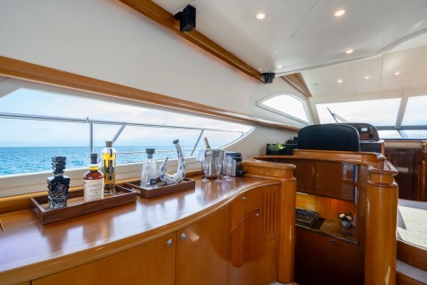 Uniesse 55 (2004) Bip Charters Renta de Yates en Puerto Vallarta