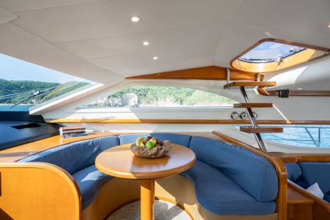 Uniesse 55 (2004) Bip Charters Renta de Yates en Puerto Vallarta