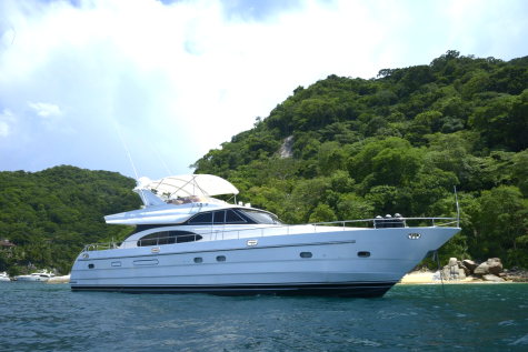 Vitech 65 Bip Charters Renta de Yates en Puerto Vallarta